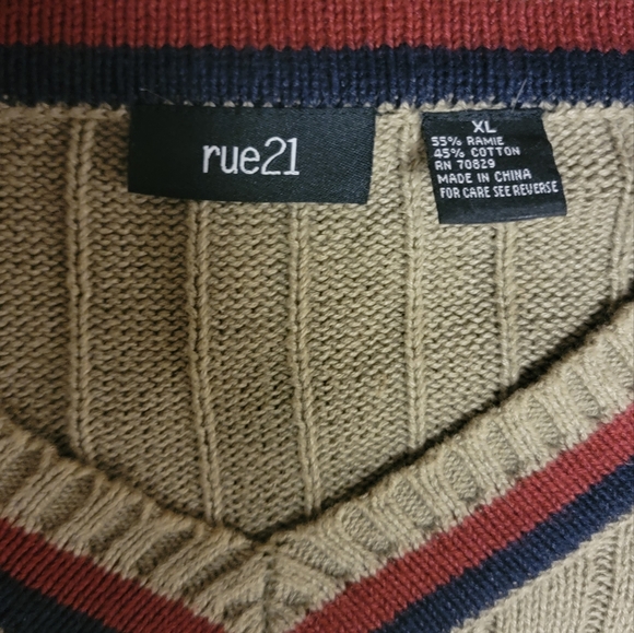 Rue 21 Vintage Style Sweater XL Mens - Picture 4 of 6
